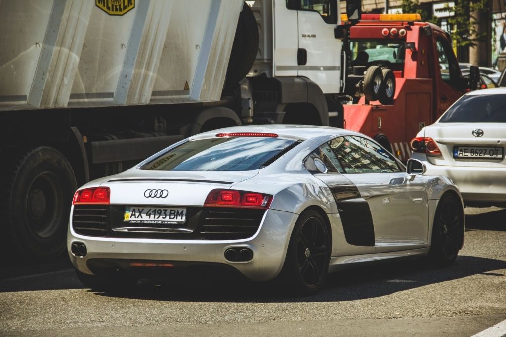 r8 clutch replacement cost